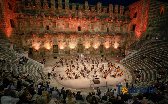 Aspendos Tiyatrosu